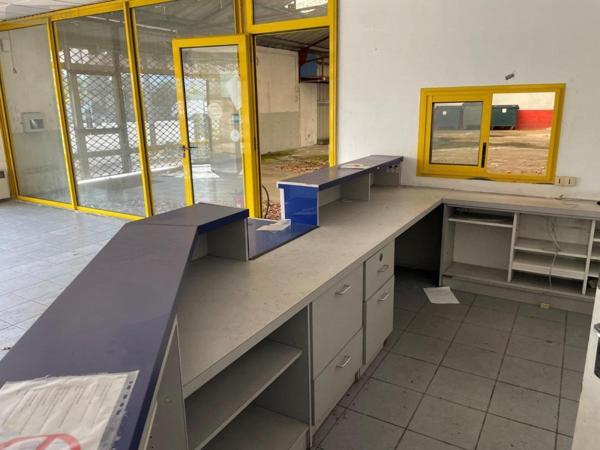 Garage - Parking à vendre à Port-Louis dans le Morbihan (56290), ref : 56039-1269