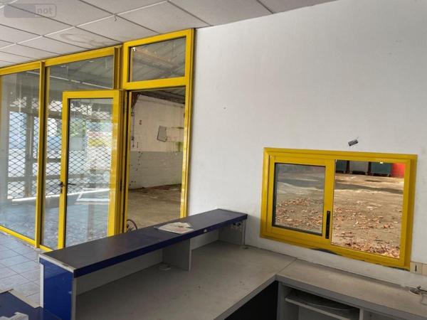 Garage - Parking à vendre à Port-Louis dans le Morbihan (56290), ref : 56039-1269