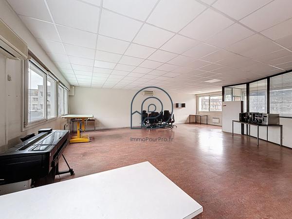 Lille – Bureaux 129 m² avec parkings Prix attractif