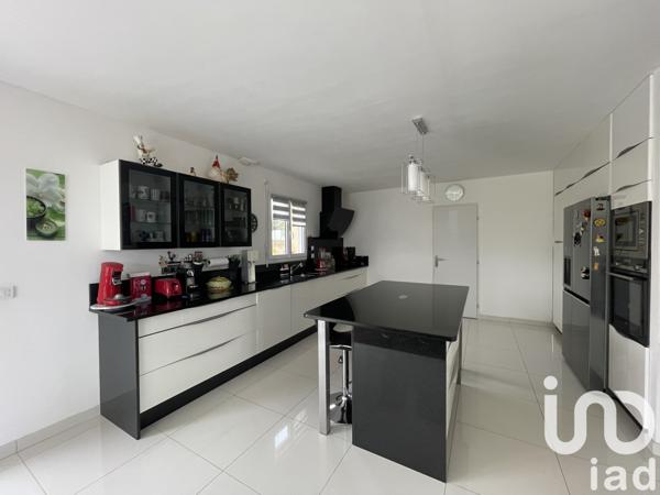 Maison à vendre 7 pièces 222 m² Abondant