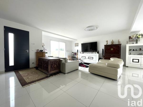 Maison à vendre 7 pièces 222 m² Abondant