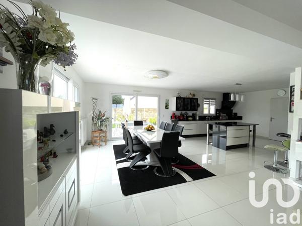 Maison à vendre 7 pièces 222 m² Abondant