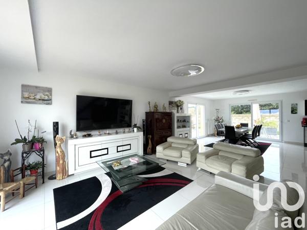 Maison à vendre 7 pièces 222 m² Abondant