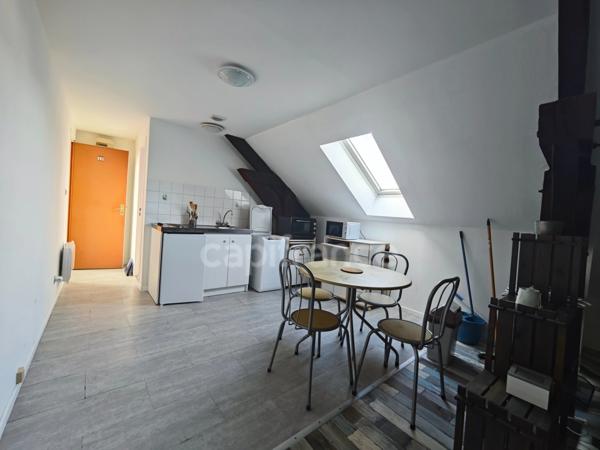 Appartement à louer 1 pièces VIERZON (18)