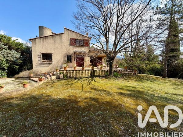 Maison à vendre 6 pièces 220 m² Aubagne