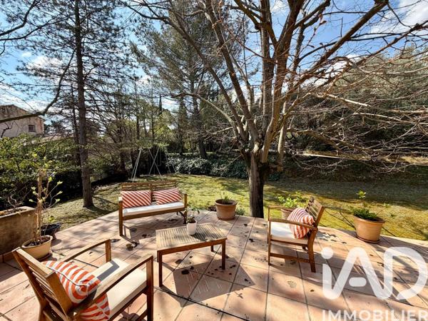 Maison à vendre 6 pièces 220 m² Aubagne