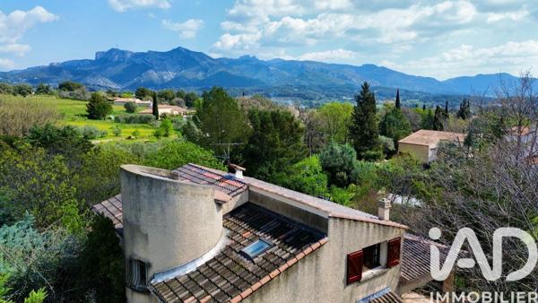 Maison à vendre 6 pièces 220 m² Aubagne