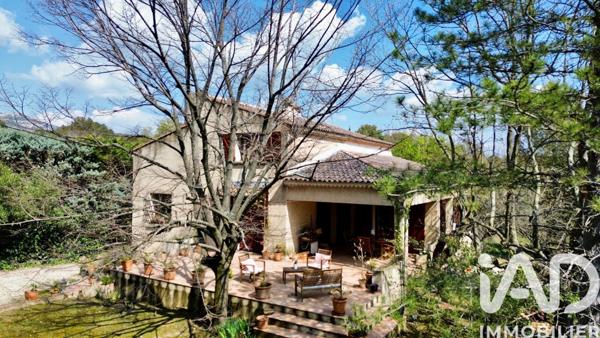 Maison à vendre 6 pièces 220 m² Aubagne