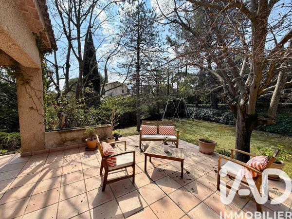 Maison à vendre 6 pièces 220 m² Aubagne