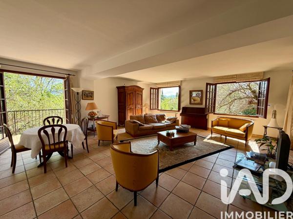 Maison à vendre 6 pièces 220 m² Aubagne
