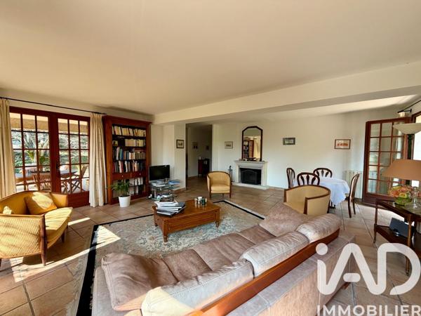 Maison à vendre 6 pièces 220 m² Aubagne