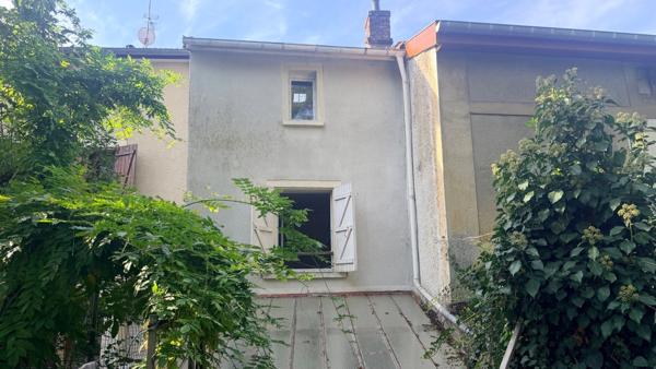 STENAY – Maison à revenu locatif + garage indépendant et potentiel d'aménagement