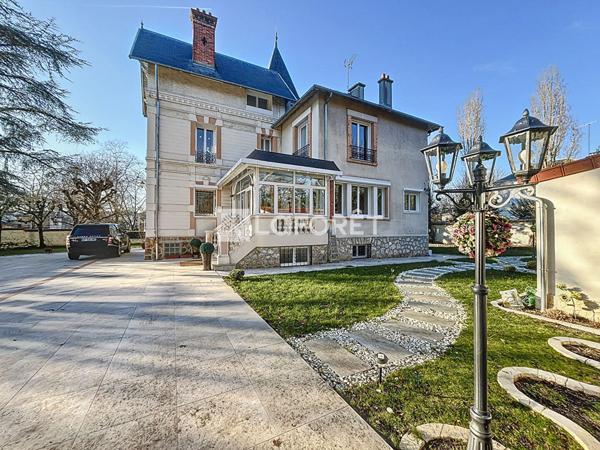 Location maison Le Vésinet - 15 pièce(s) - 480 m² - 7 500 €/mois