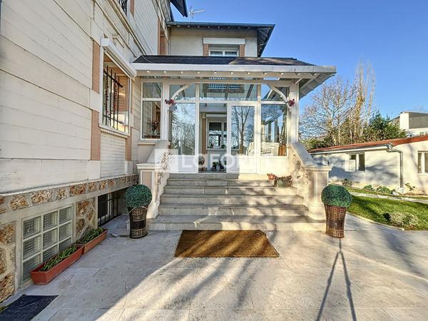 Location maison Le Vésinet - 15 pièce(s) - 480 m² - 7 500 €/mois