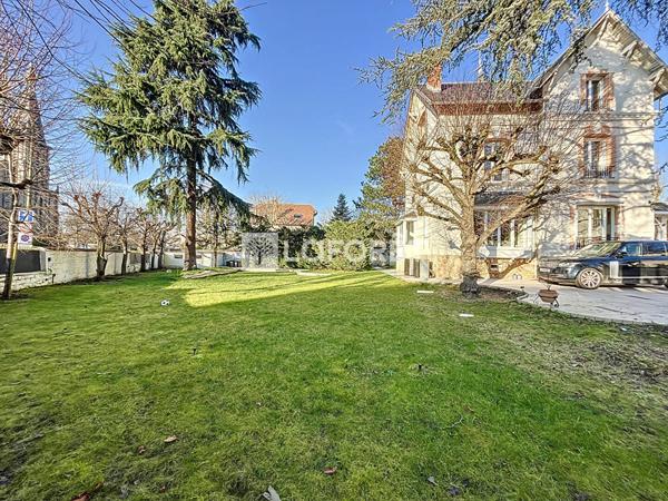 Location maison Le Vésinet - 15 pièce(s) - 480 m² - 7 500 €/mois