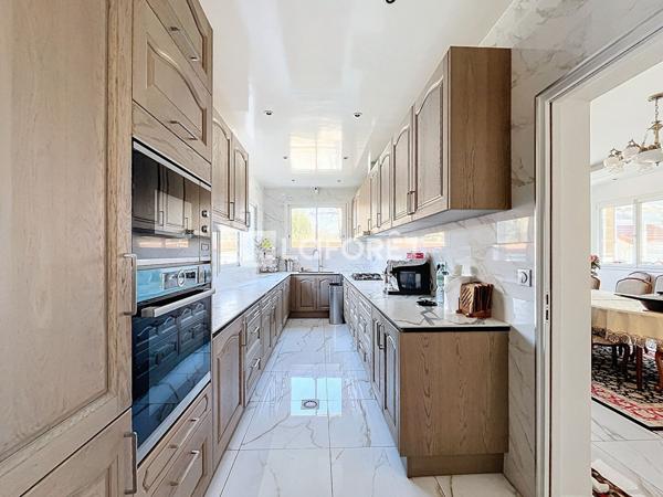 Location maison Le Vésinet - 15 pièce(s) - 480 m² - 7 500 €/mois