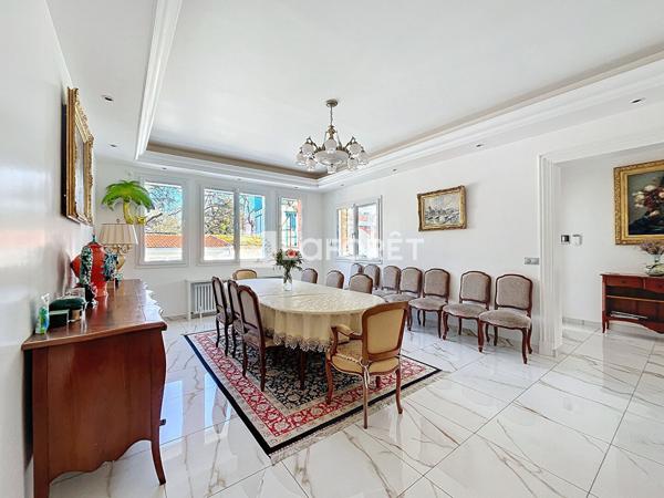 Location maison Le Vésinet - 15 pièce(s) - 480 m² - 7 500 €/mois