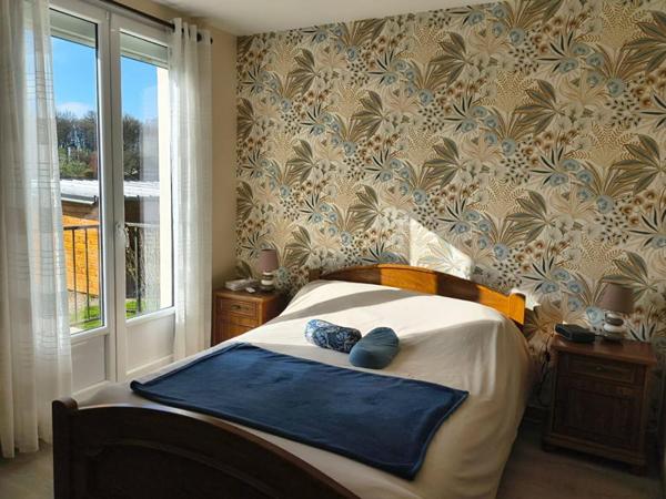 Maison individuelle avec beau terrain plat à Soursac