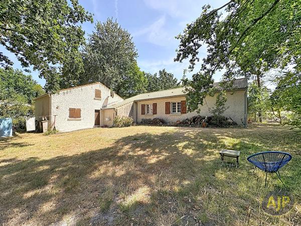 Maison à vendre Soullans - 8 pièces, 178m² avec 5 chambre(s) à 207 900€ - AJP Immobilier Challans