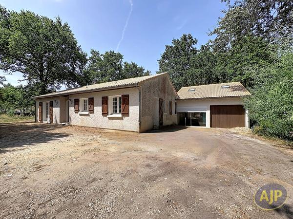 Maison à vendre Soullans - 8 pièces, 178m² avec 5 chambre(s) à 207 900€ - AJP Immobilier Challans