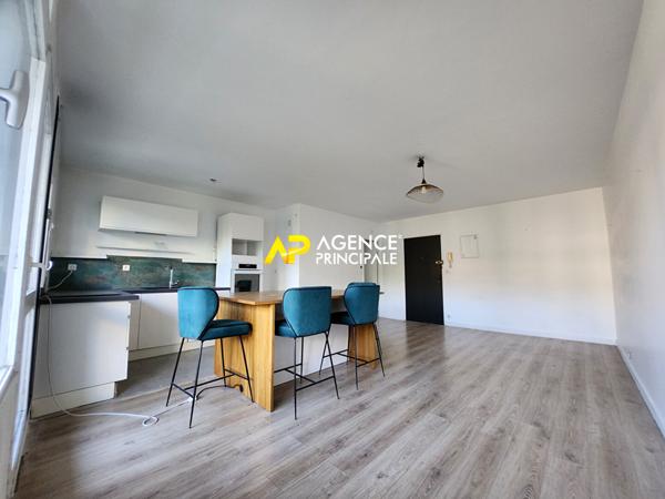 Appartement 3 pièces, 2 chambres, balcon, parking et cave à 7 minutes de la gare du centre ville d'ARGENTEUIL . €205 000 ** - Référence 4415