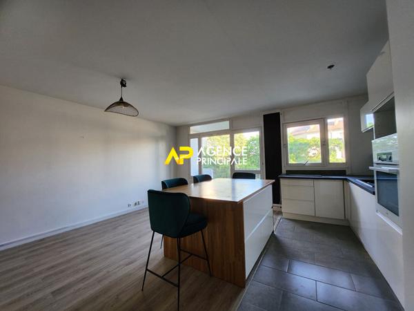 Appartement 3 pièces, 2 chambres, balcon, parking et cave à 7 minutes de la gare du centre ville d'ARGENTEUIL . €205 000 ** - Référence 4415