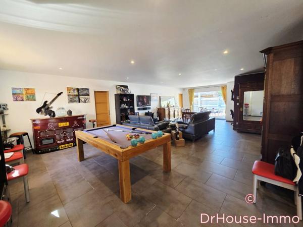 Maison à vendre 6 pièces de 197 m²