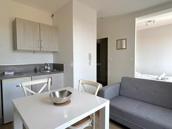 Location                                                      Appartement
                        
                     1 pièces                      21 m2                     à Albi