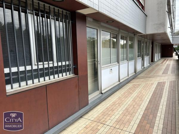 Local commercial à vendre 335.21m² Nanterre (92000)