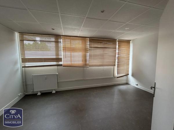 Local commercial à vendre 335.21m² Nanterre (92000)