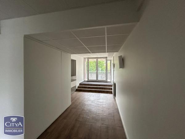 Local commercial à vendre 335.21m² Nanterre (92000)