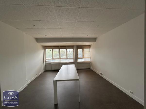 Local commercial à vendre 335.21m² Nanterre (92000)