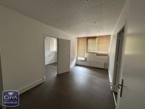 Local commercial à vendre 335.21m² Nanterre (92000)