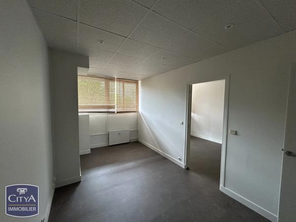 Local commercial à vendre 335.21m² Nanterre (92000)