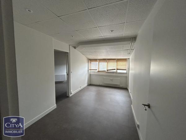 Local commercial à vendre 335.21m² Nanterre (92000)