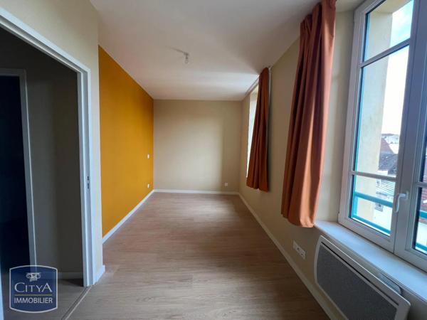 Appartement à louer 4 pièces 84.7m² Vichy (03200)