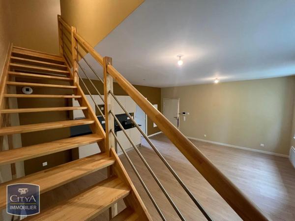 Appartement à louer 4 pièces 84.7m² Vichy (03200)