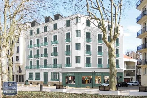 Appartement à louer 4 pièces 84.7m² Vichy (03200)