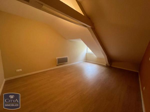 Appartement à louer 4 pièces 84.7m² Vichy (03200)