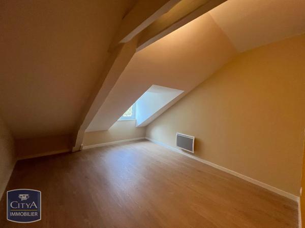 Appartement à louer 4 pièces 84.7m² Vichy (03200)