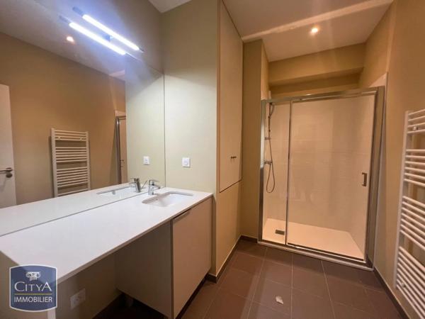 Appartement à louer 4 pièces 84.7m² Vichy (03200)