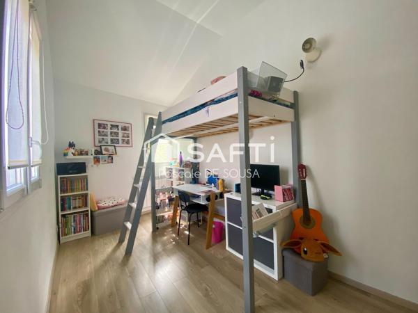 Maison avec 4 chambres entièrement rénovée à 15mn du Centre Ville