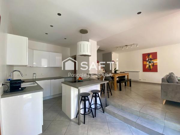 Maison avec 4 chambres entièrement rénovée à 15mn du Centre Ville