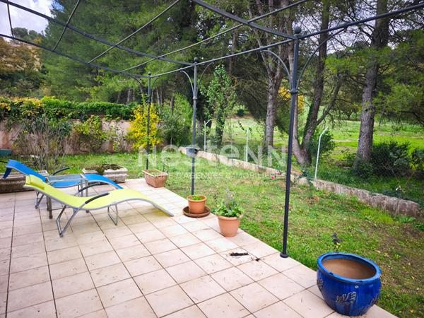 Maison Aubagne 8 pièces 207 m2