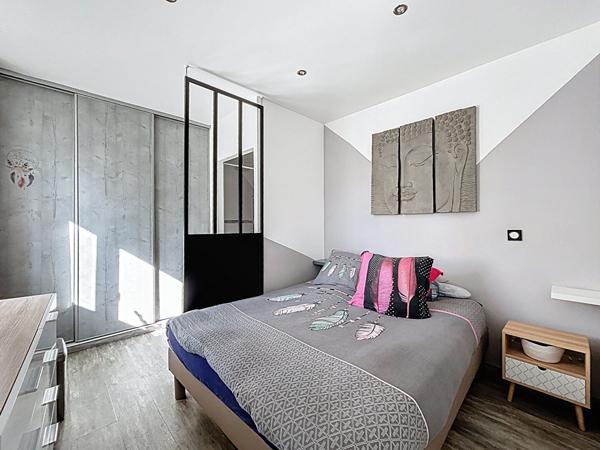 Maison avec 3 appartements distincts de 206m² habitable au total au coeur du village - Mouxy