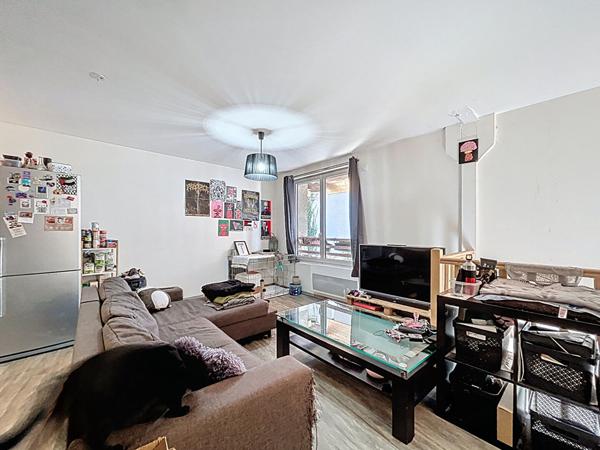 Maison avec 3 appartements distincts de 206m² habitable au total au coeur du village - Mouxy