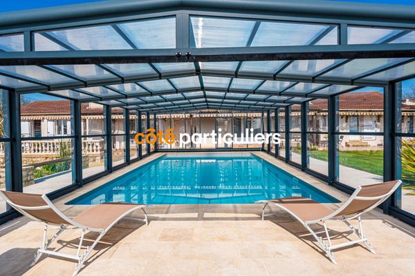 Vente Maison240 m² - 11 Pièces - SAINT CYR EN TALMONDAIS (85540)