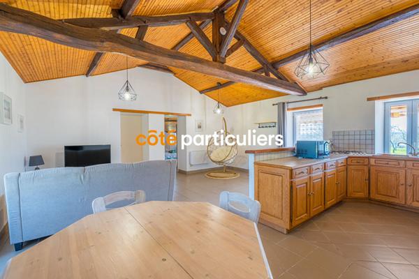 Vente Maison240 m² - 11 Pièces - SAINT CYR EN TALMONDAIS (85540)