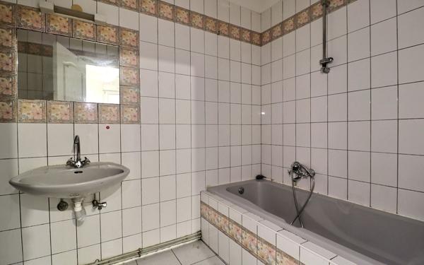 Appartement à vendre    2 pièces • 42 m2 Forbach