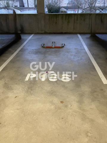 À LOUER : superbe appartement meublé de standing avec grande terrasse